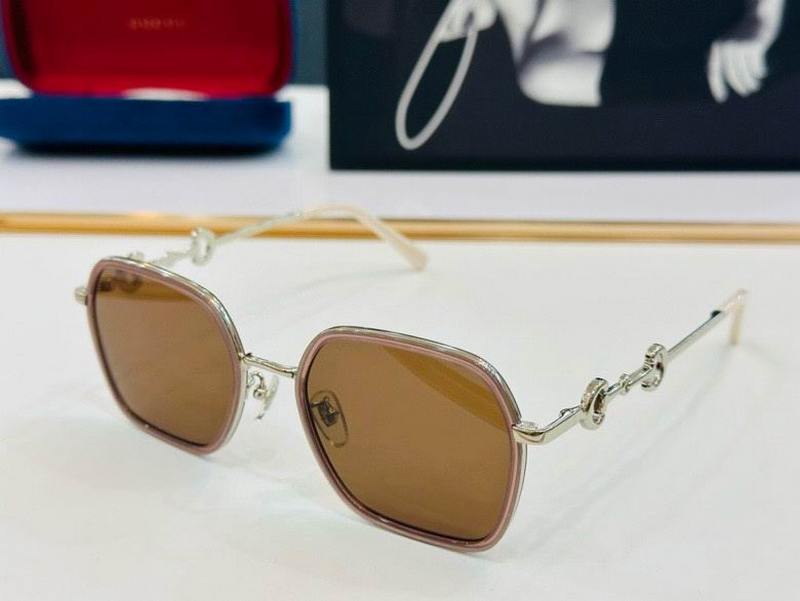 Gucci Sunglasses 851